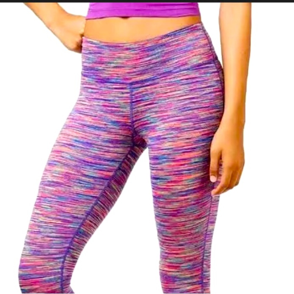 NWOT Idealogy Workout Capri Leggings 💞